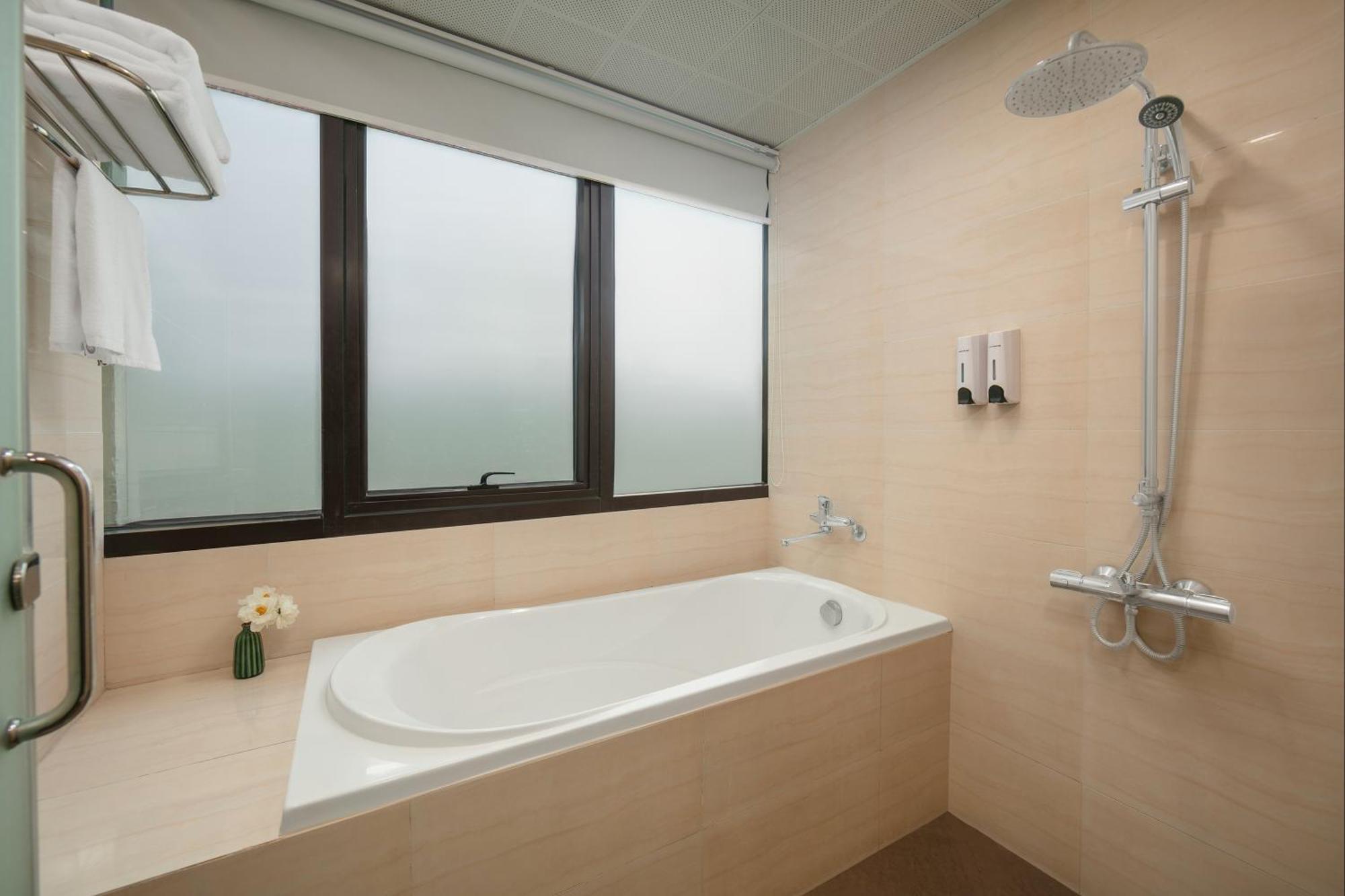 Hb Serviced Apartment - 121B Quan Hoa Hanoi Bagian luar foto